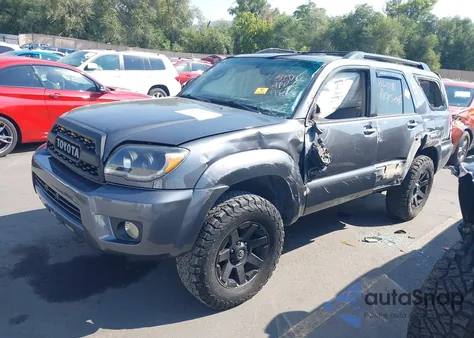 2008 Toyota 4Runner Sr5 V6 z USA, uszkodzony, nr VIN JTEBU14R988107634